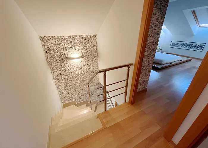 Lejlighed Duplex Valle Del Silencio Ponferrada